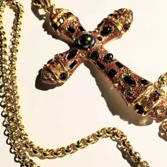 Jeweled embedded cross - Picture 11 of 11